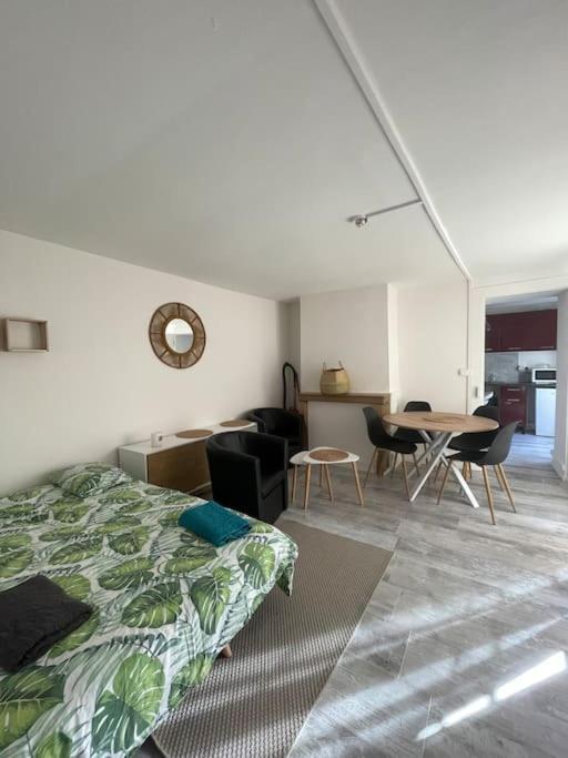 Le Victor Hugo Apartment Besancon Luaran gambar