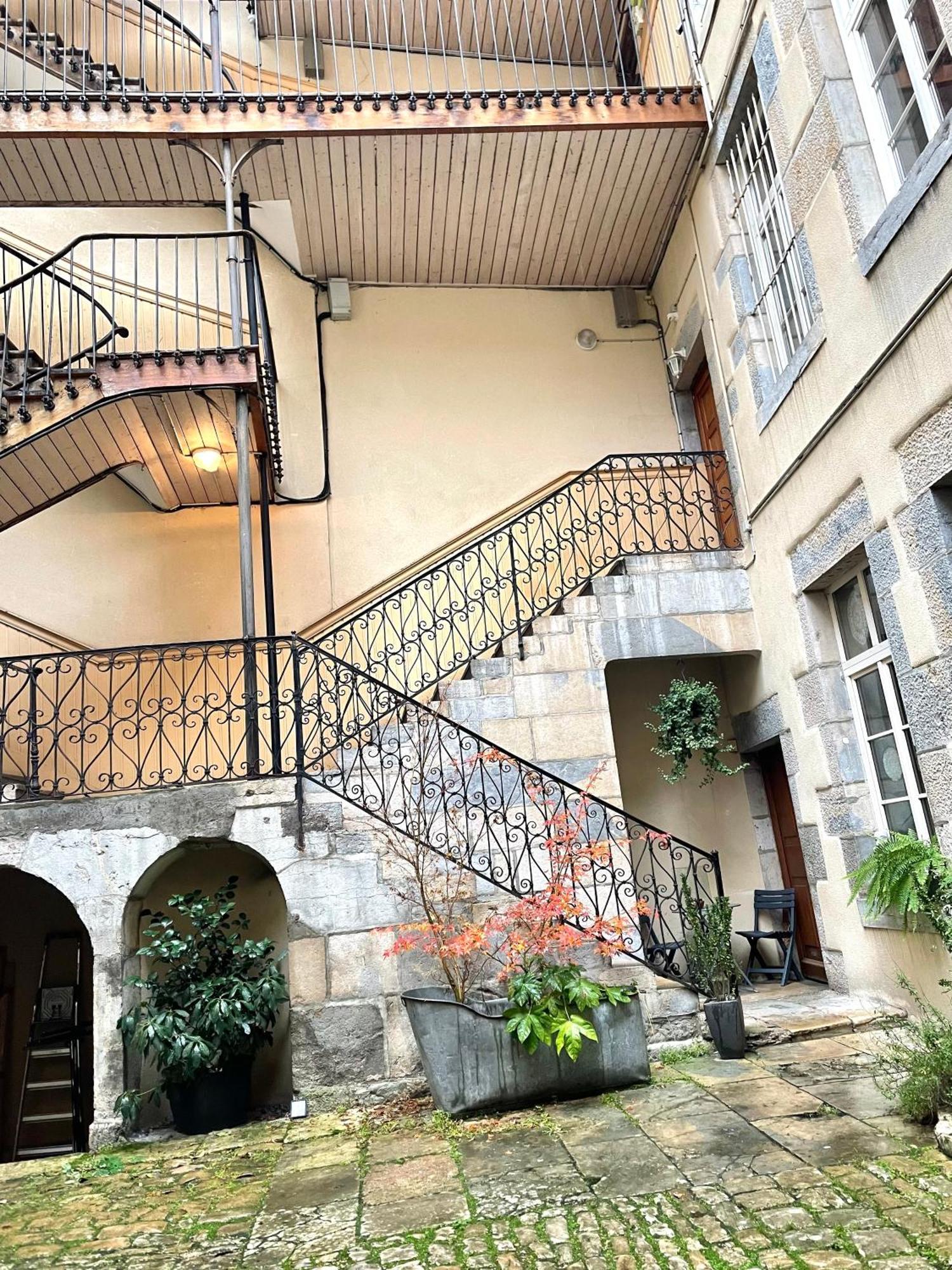 Le Victor Hugo Apartment Besancon Luaran gambar